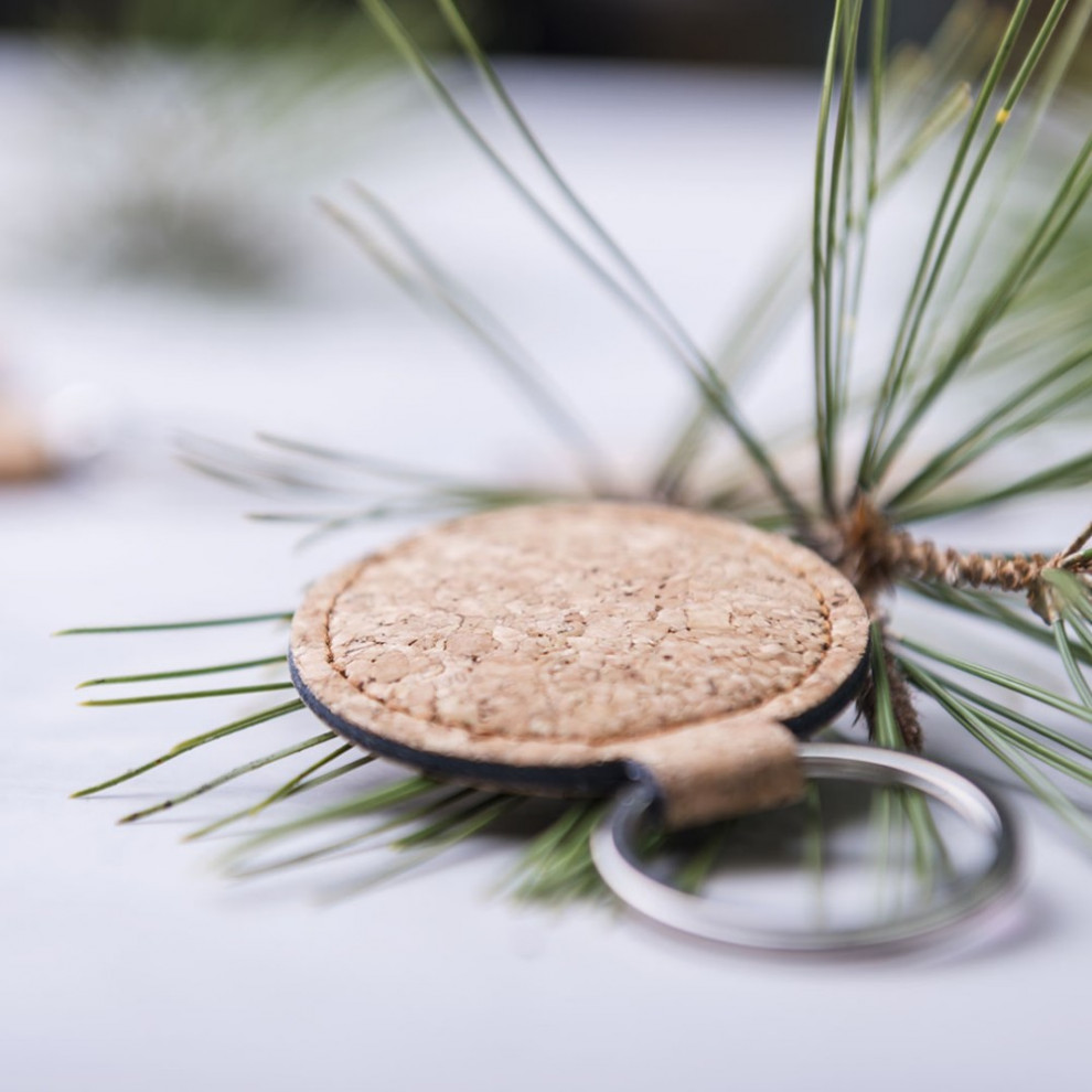 Korkowy brelok do kluczy, możliwy grawer logo